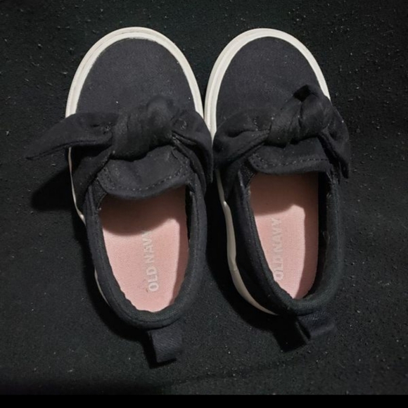 Old Navy Toddler Girl Black Slip-Ons - Picture 2 of 5